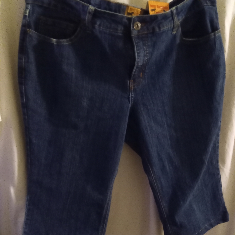 NWT! ROSS THOMPSON CAPRI